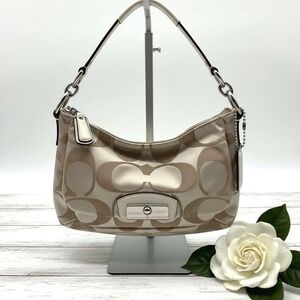 Coach Signature Canvas Shoulder Bag Beige Cream Silver Turnlock Y2K